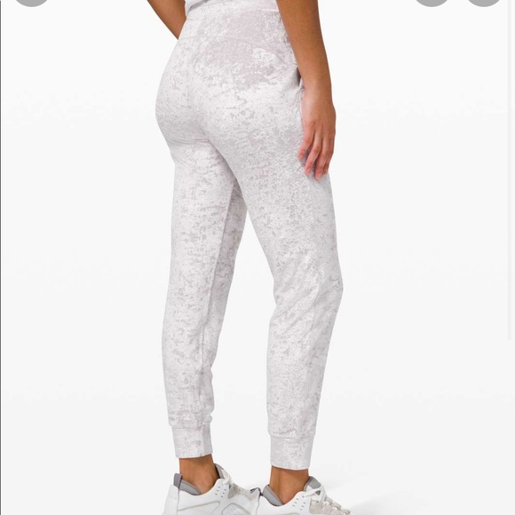 lulu's - Picture 2 of 3